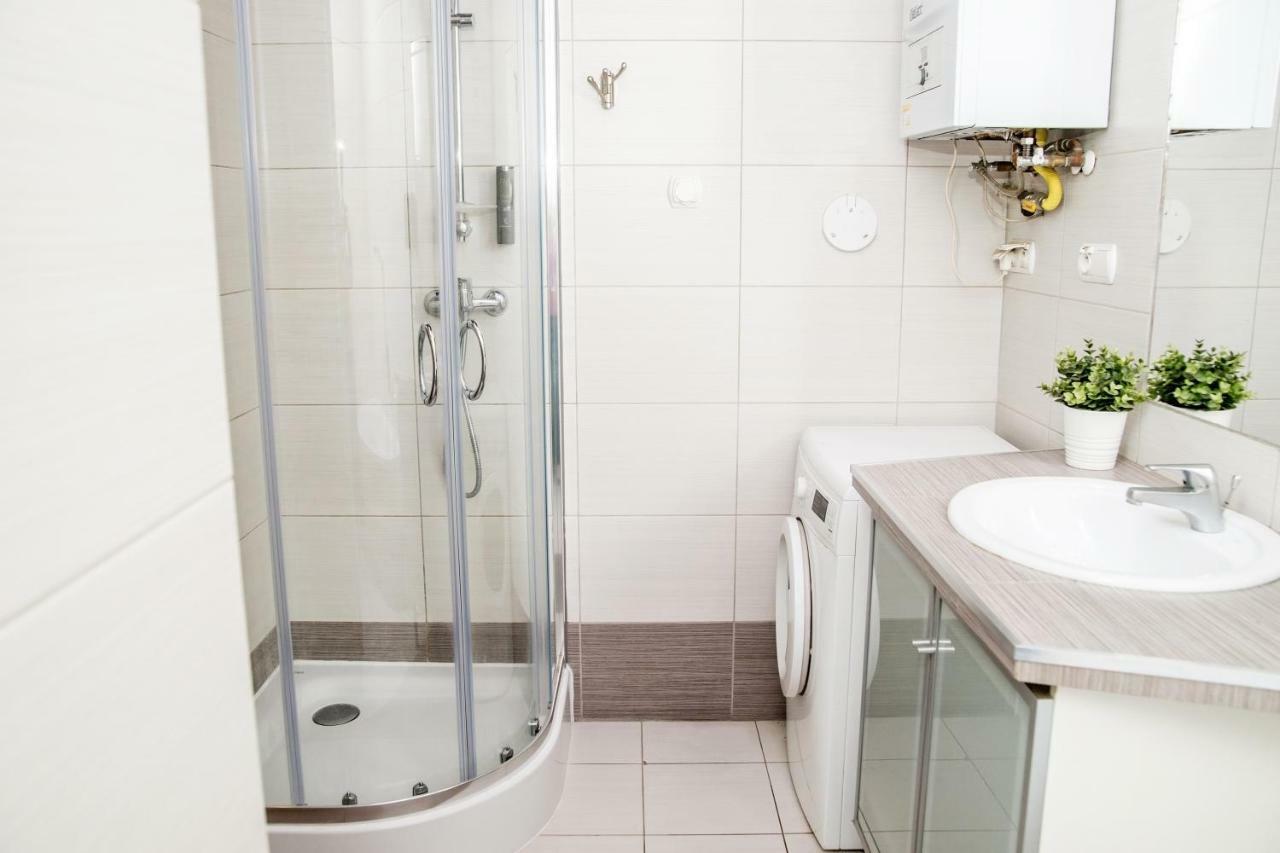 Red Kurka Apartments Краків Екстер'єр фото